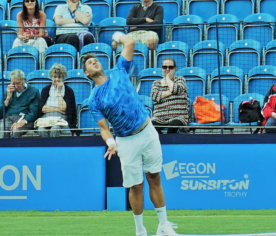 MarcusSurbiton Marcus Willis a demandé un laissez-passer pour Wimbledon 2017  tennis string tension