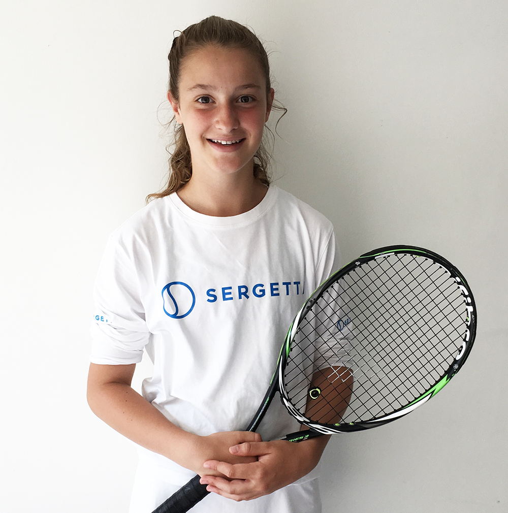 Sally-Pethybridge Excellents récents résultats pour une autre joueuse Sergetti, Sally Pethybridge, catégorie U14 en Grande Bretagne...  tennis string tension